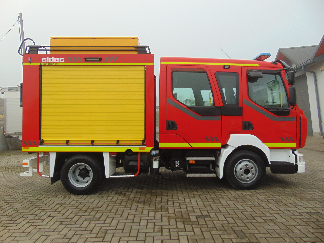 Противпожарен камион RENAULT Midlum 220DXi SIDES: слика 7