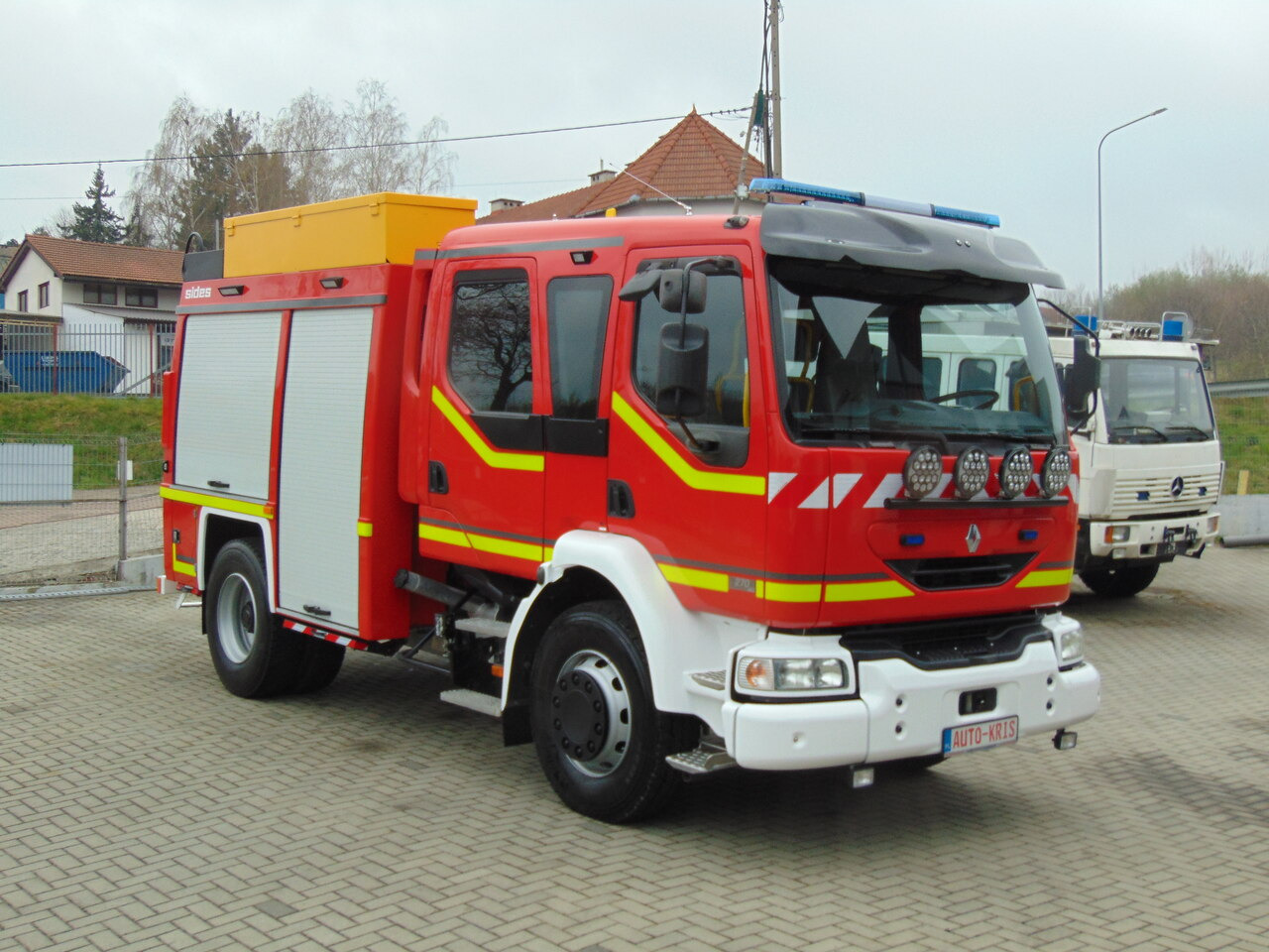 RENAULT Midlum 270dCi SIDES TOP - Противпожарен камион: слика 2 RENAULT Midlum 270dCi SIDES TOP - Противпожарен камион: слика 2