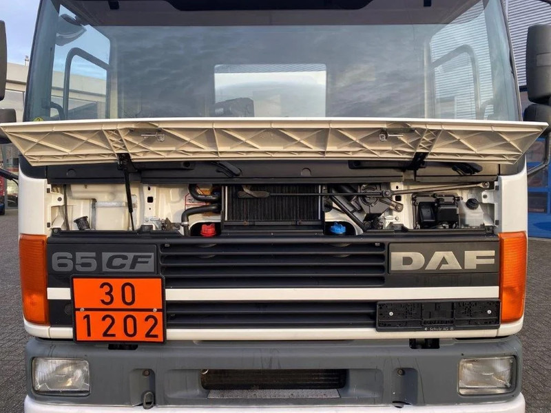 Лизинг на DAF 65CF-240 / FULL STEEL / POMP / 3 COMPARTIMENTS / 8350 LITER / ONLY:25969 KM / EURO-2 / MANUAL / GOOD CONDITION DAF 65CF-240 / FULL STEEL / POMP / 3 COMPARTIMENTS / 8350 LITER / ONLY:25969 KM / EURO-2 / MANUAL / GOOD CONDITION: слика 7