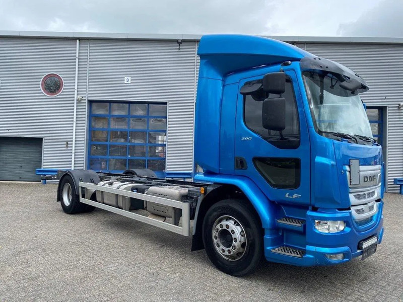 DAF LF290 / ONLY:429873KM / LWDS / GOOD TYRES / AUTOMATIC / EURO-6 / 2018 - Камион со кабинска шасија: слика 2 DAF LF290 / ONLY:429873KM / LWDS / GOOD TYRES / AUTOMATIC / EURO-6 / 2018 - Камион со кабинска шасија: слика 2