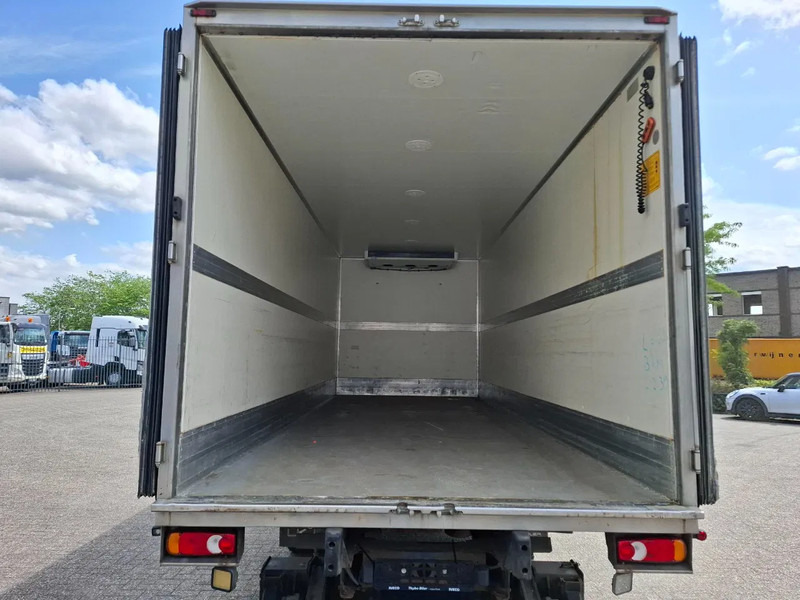 Iveco EuroCargo 120 / COOL TRUCK / CARRIER XARIOS 600 / PLATFORM 2000KG / ONLY:340634 KM / AIRCO / MANUAL / EURO-6 / 2014 - Изотермален камион: слика 5 Iveco EuroCargo 120 / COOL TRUCK / CARRIER XARIOS 600 / PLATFORM 2000KG / ONLY:340634 KM / AIRCO / MANUAL / EURO-6 / 2014 - Изотермален камион: слика 5