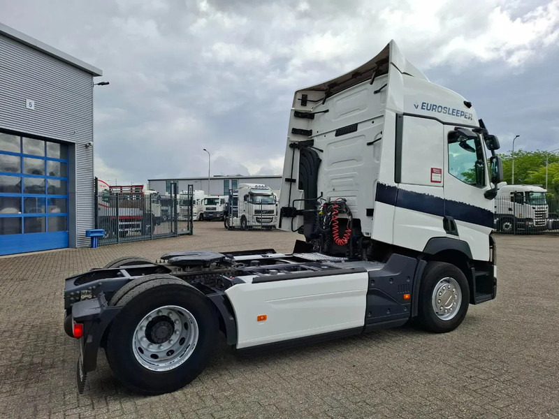 Renault T460 Comfort / CLEAN NL TRUCK / TUV:12-02-2026 / DOUBLE TANK / ACC / LWDS / FRIDGE / 2XBED / AUTOMATIC / EURO-6 / 2019 - Камион влекач: слика 5 Renault T460 Comfort / CLEAN NL TRUCK / TUV:12-02-2026 / DOUBLE TANK / ACC / LWDS / FRIDGE / 2XBED / AUTOMATIC / EURO-6 / 2019 - Камион влекач: слика 5