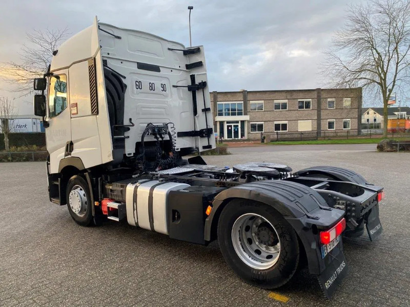 Renault T480 COMFORT / DOUBLE TANK / LWDS / AIRCO / 2XBED / AUTOMATIC / EURO-6 / 2016 - Камион влекач: слика 3 Renault T480 COMFORT / DOUBLE TANK / LWDS / AIRCO / 2XBED / AUTOMATIC / EURO-6 / 2016 - Камион влекач: слика 3