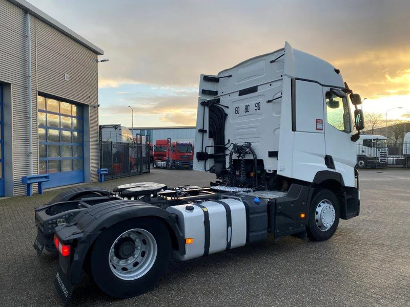 Renault T480 COMFORT / DOUBLE TANK / LWDS / AIRCO / 2XBED / AUTOMATIC / EURO-6 / 2016 - Камион влекач: слика 5 Renault T480 COMFORT / DOUBLE TANK / LWDS / AIRCO / 2XBED / AUTOMATIC / EURO-6 / 2016 - Камион влекач: слика 5