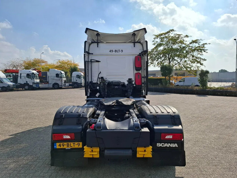 Scania NGS G340 / RETARDER / ONLY:516476 KM / TUV:15-02-2026 / CLEAN NL TRUCK / LWDS / LNG / AUTOMATIC / EURO-6 / 2019 - Камион влекач: слика 4 Scania NGS G340 / RETARDER / ONLY:516476 KM / TUV:15-02-2026 / CLEAN NL TRUCK / LWDS / LNG / AUTOMATIC / EURO-6 / 2019 - Камион влекач: слика 4
