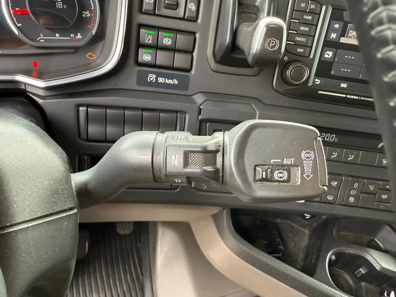 Камион влекач Scania NGS R410 / GERMAN TRUCK / RETARDER / LNG / ONLY: 619043 KM / I-PARKCOOL / LWDS / AUTOMATIC / EURO-6 / 2020: слика 15