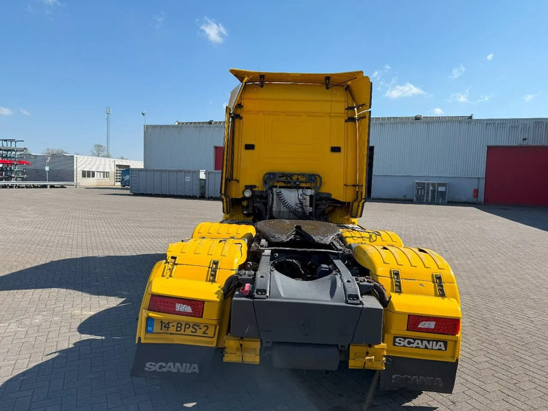 Scania R520 V8 / ENGINE RUNNING / RETARDER / HYDRAULICS / NL TRUCK / LIFT+LENKACHSE / ONLY:717000 KM / EURO-6 /2015 - Камион влекач: слика 4 Scania R520 V8 / ENGINE RUNNING / RETARDER / HYDRAULICS / NL TRUCK / LIFT+LENKACHSE / ONLY:717000 KM / EURO-6 /2015 - Камион влекач: слика 4