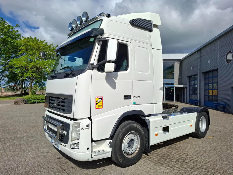 Volvo FH13-540 / HYDRAULICS / VEB+ / TUV:01-04-2026 / FRIDGE / AIRCO / SIDESKIRTS / AUTOMATIC / EURO-5 / 2012 - Камион влекач: слика 1 Volvo FH13-540 / HYDRAULICS / VEB+ / TUV:01-04-2026 / FRIDGE / AIRCO / SIDESKIRTS / AUTOMATIC / EURO-5 / 2012 - Камион влекач: слика 1