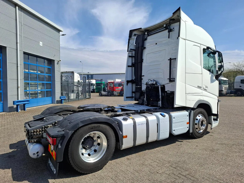 Volvo FH4-500 / VEB+ / DOUBLE TANK / I-PARKCOOL / TUV:08-01-2026 / ALCOA / FRIDGE / GOOD TYRES / AUTOMATIC / EURO-6 / 2018 - Камион влекач: слика 5 Volvo FH4-500 / VEB+ / DOUBLE TANK / I-PARKCOOL / TUV:08-01-2026 / ALCOA / FRIDGE / GOOD TYRES / AUTOMATIC / EURO-6 / 2018 - Камион влекач: слика 5