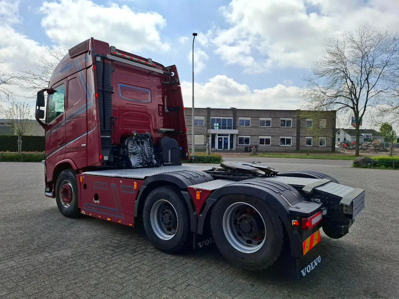 Volvo FH4-540 / 6X4 / BIG AXLE / HYDRAULICS / VEB+ / DYNAMIC STEERING / NAVI / ACC / LWDS / FULL-AIR / LEATHER / AUTOMATIC / EURO-6 / - Камион влекач: слика 3 Volvo FH4-540 / 6X4 / BIG AXLE / HYDRAULICS / VEB+ / DYNAMIC STEERING / NAVI / ACC / LWDS / FULL-AIR / LEATHER / AUTOMATIC / EURO-6 / - Камион влекач: слика 3