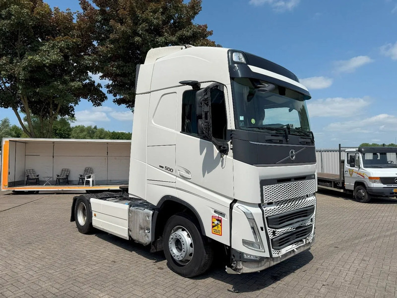 Volvo FH5-500 / ENGINE RUNNING / TURBO COMPOUND / ONLY:434243 KM / VEB+ / PARKCOOL / DOUBLE TANK / EURO-6 / 2021 - Камион влекач: слика 2 Volvo FH5-500 / ENGINE RUNNING / TURBO COMPOUND / ONLY:434243 KM / VEB+ / PARKCOOL / DOUBLE TANK / EURO-6 / 2021 - Камион влекач: слика 2