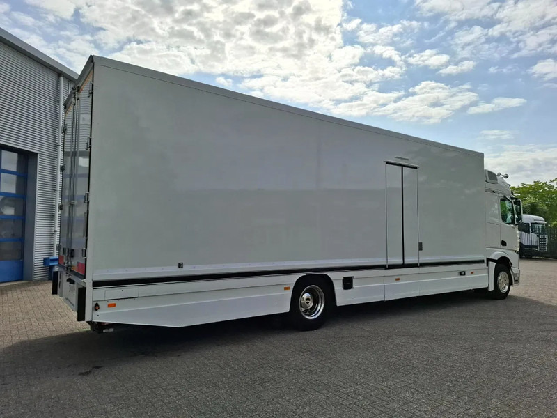 Mercedes-Benz Actros 1843 / GERMAN FLOWER TRUCK / 162021 KM / ISOLATED BOX / COOL & HEATED / NAVI / PLATFORM 1500 KG / TOP CONDITION / FULL-AI - Камион за продажба на добра: слика 5 Mercedes-Benz Actros 1843 / GERMAN FLOWER TRUCK / 162021 KM / ISOLATED BOX / COOL & HEATED / NAVI / PLATFORM 1500 KG / TOP CONDITION / FULL-AI - Камион за продажба на добра: слика 5