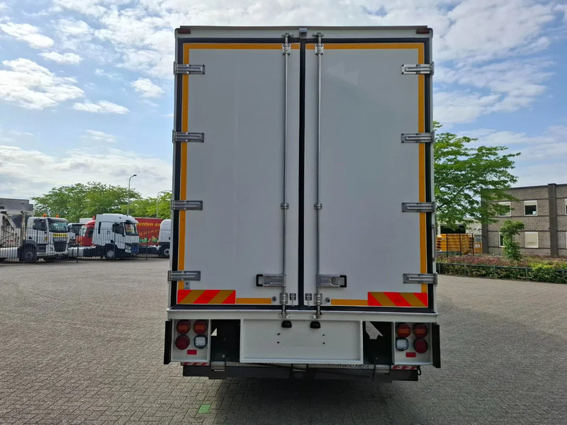 Mercedes-Benz Actros 1843 / GERMAN FLOWER TRUCK / 162021 KM / ISOLATED BOX / COOL & HEATED / NAVI / PLATFORM 1500 KG / TOP CONDITION / FULL-AI - Камион за продажба на добра: слика 4 Mercedes-Benz Actros 1843 / GERMAN FLOWER TRUCK / 162021 KM / ISOLATED BOX / COOL & HEATED / NAVI / PLATFORM 1500 KG / TOP CONDITION / FULL-AI - Камион за продажба на добра: слика 4