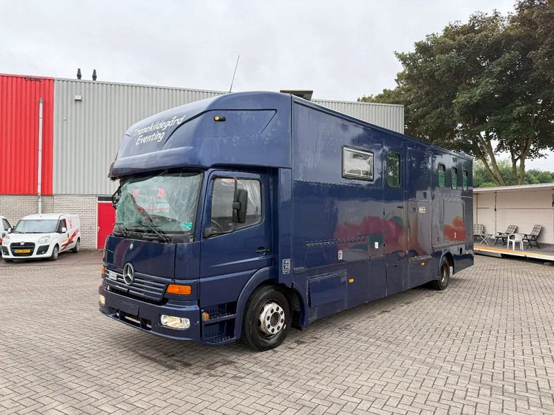 Mercedes-Benz Atego 1223 / ENGINE RUNNING / ONLY:159450 KM / HORSETRUCK / HEATED BOX / WATERTANK / LIVING ROOM / EURO-2 / MANUAL / 1998 - Камион за коњи: слика 1 Mercedes-Benz Atego 1223 / ENGINE RUNNING / ONLY:159450 KM / HORSETRUCK / HEATED BOX / WATERTANK / LIVING ROOM / EURO-2 / MANUAL / 1998 - Камион за коњи: слика 1