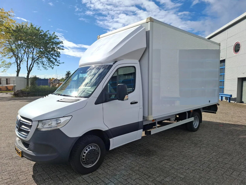 Mercedes-Benz Sprinter 516 CDI / DOUBLE AIR REAR / CLEAN NL VAN / TUV:19-03-2026 / MBUX / NAVI / KEYLESS START / DAB RADIO / 3SEATS / AUTOMATIC / 2021 - Товарно комбе: слика 1 Mercedes-Benz Sprinter 516 CDI / DOUBLE AIR REAR / CLEAN NL VAN / TUV:19-03-2026 / MBUX / NAVI / KEYLESS START / DAB RADIO / 3SEATS / AUTOMATIC / 2021 - Товарно комбе: слика 1