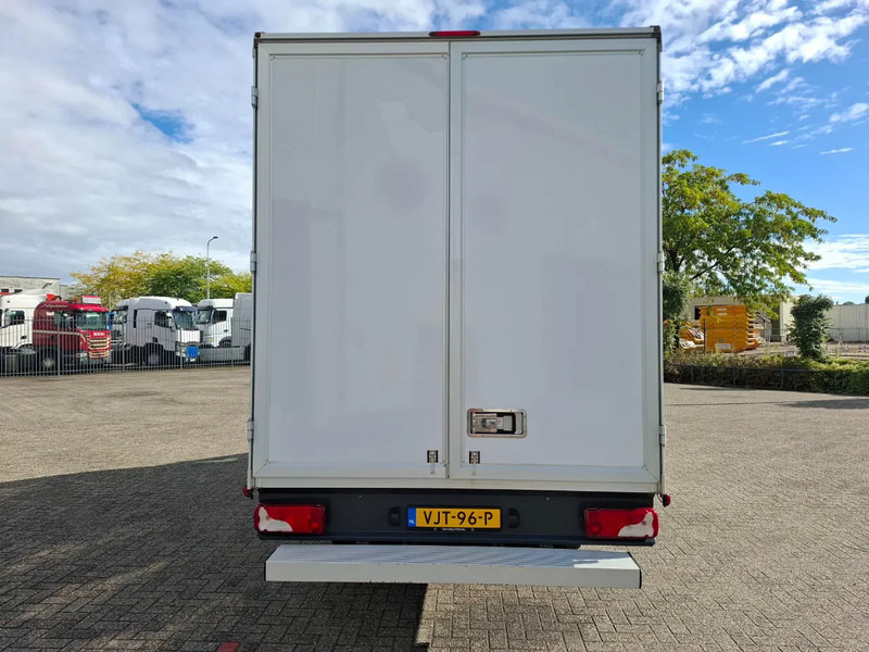 Mercedes-Benz Sprinter 516 CDI / DOUBLE AIR REAR / CLEAN NL VAN / TUV:19-03-2026 / MBUX / NAVI / KEYLESS START / DAB RADIO / 3SEATS / AUTOMATIC / 2021 - Товарно комбе: слика 4 Mercedes-Benz Sprinter 516 CDI / DOUBLE AIR REAR / CLEAN NL VAN / TUV:19-03-2026 / MBUX / NAVI / KEYLESS START / DAB RADIO / 3SEATS / AUTOMATIC / 2021 - Товарно комбе: слика 4