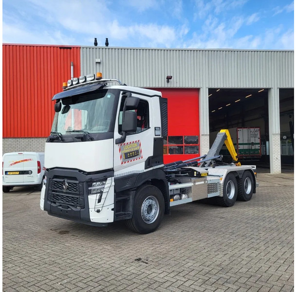 Renault C440 / ENGINE RUNNING / !! ONLY:8701 KM !! / 6X4 / BIG AXLE / PALFINGER 20TON HOOK / GEN2 V2 TACHO / AUTOMATIC / EURO-6 / 2025 - Камион со кука за подигање: слика 2 Renault C440 / ENGINE RUNNING / !! ONLY:8701 KM !! / 6X4 / BIG AXLE / PALFINGER 20TON HOOK / GEN2 V2 TACHO / AUTOMATIC / EURO-6 / 2025 - Камион со кука за подигање: слика 2