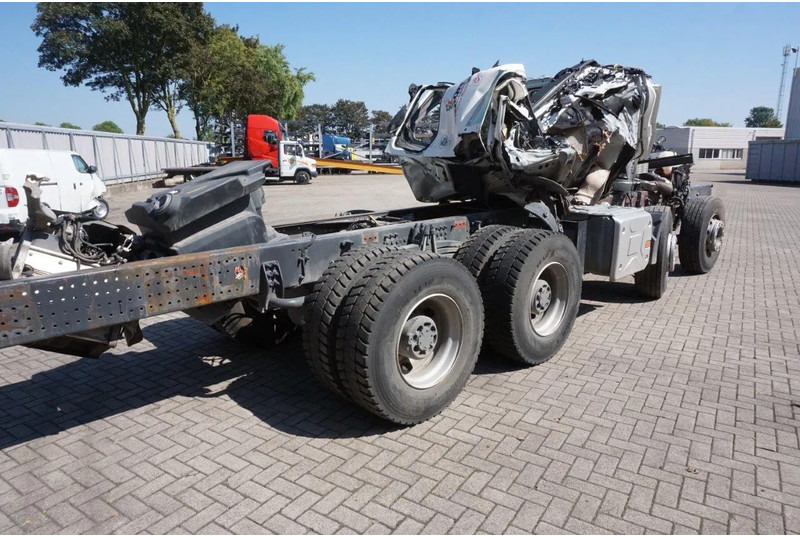 Renault C460 / 8X4 / BIG AXLE / FULL STEEL / 2 X LENKACHSE / EURO-6 / 2022 - Камион со кабинска шасија: слика 4 Renault C460 / 8X4 / BIG AXLE / FULL STEEL / 2 X LENKACHSE / EURO-6 / 2022 - Камион со кабинска шасија: слика 4