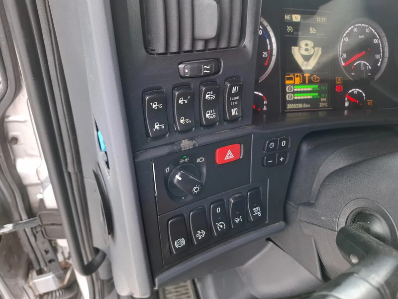 Камион со кабинска шасија Scania R580 V8 / RETARDER / LIFT+LENKACHSE / FULL-AIR / PLATFORM 2000 KG / LEATHER / AIRCO / AUTOMATIC / EURO-6 / 2014: слика 20 Камион со кабинска шасија Scania R580 V8 / RETARDER / LIFT+LENKACHSE / FULL-AIR / PLATFORM 2000 KG / LEATHER / AIRCO / AUTOMATIC / EURO-6 / 2014: слика 20