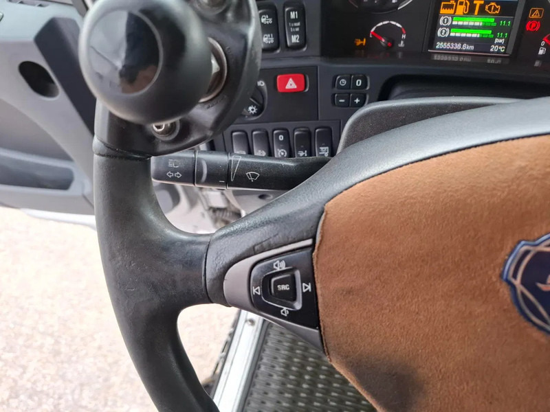 Камион со кабинска шасија Scania R580 V8 / RETARDER / LIFT+LENKACHSE / FULL-AIR / PLATFORM 2000 KG / LEATHER / AIRCO / AUTOMATIC / EURO-6 / 2014: слика 18 Камион со кабинска шасија Scania R580 V8 / RETARDER / LIFT+LENKACHSE / FULL-AIR / PLATFORM 2000 KG / LEATHER / AIRCO / AUTOMATIC / EURO-6 / 2014: слика 18
