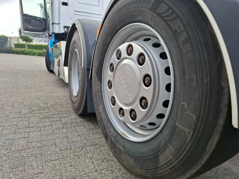 Камион со кабинска шасија Scania R580 V8 / RETARDER / LIFT+LENKACHSE / FULL-AIR / PLATFORM 2000 KG / LEATHER / AIRCO / AUTOMATIC / EURO-6 / 2014: слика 13 Камион со кабинска шасија Scania R580 V8 / RETARDER / LIFT+LENKACHSE / FULL-AIR / PLATFORM 2000 KG / LEATHER / AIRCO / AUTOMATIC / EURO-6 / 2014: слика 13