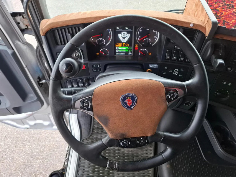 Камион со кабинска шасија Scania R580 V8 / RETARDER / LIFT+LENKACHSE / FULL-AIR / PLATFORM 2000 KG / LEATHER / AIRCO / AUTOMATIC / EURO-6 / 2014: слика 17 Камион со кабинска шасија Scania R580 V8 / RETARDER / LIFT+LENKACHSE / FULL-AIR / PLATFORM 2000 KG / LEATHER / AIRCO / AUTOMATIC / EURO-6 / 2014: слика 17
