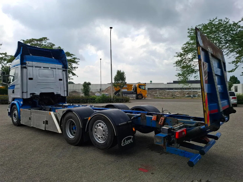 Scania R580 V8 / RETARDER / LIFT+LENKACHSE / FULL-AIR / PLATFORM 2000 KG / LEATHER / AIRCO / AUTOMATIC / EURO-6 / 2014 - Камион со кабинска шасија: слика 3 Scania R580 V8 / RETARDER / LIFT+LENKACHSE / FULL-AIR / PLATFORM 2000 KG / LEATHER / AIRCO / AUTOMATIC / EURO-6 / 2014 - Камион со кабинска шасија: слика 3