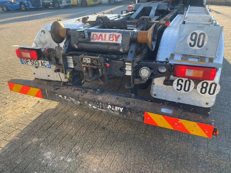 Volvo FH4-460 / VEB / I-PARKCOOL / 9000KG FRONT AXLE / DALBY HOOK 14250KG / AUTOMATIC / EURO-6 / 2015 - Камион со кука за подигање: слика 5 Volvo FH4-460 / VEB / I-PARKCOOL / 9000KG FRONT AXLE / DALBY HOOK 14250KG / AUTOMATIC / EURO-6 / 2015 - Камион со кука за подигање: слика 5