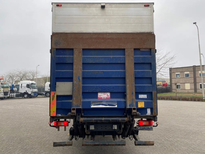Volvo FM11-330 / LOW KM'S:472120 KM / LWDS / FULL-AIR / NAVI / CURTAIN SAILS / PLATFORM 2500KG / AUTOMATIC / EURO-6 / 2016 - Камион со церада: слика 4 Volvo FM11-330 / LOW KM'S:472120 KM / LWDS / FULL-AIR / NAVI / CURTAIN SAILS / PLATFORM 2500KG / AUTOMATIC / EURO-6 / 2016 - Камион со церада: слика 4
