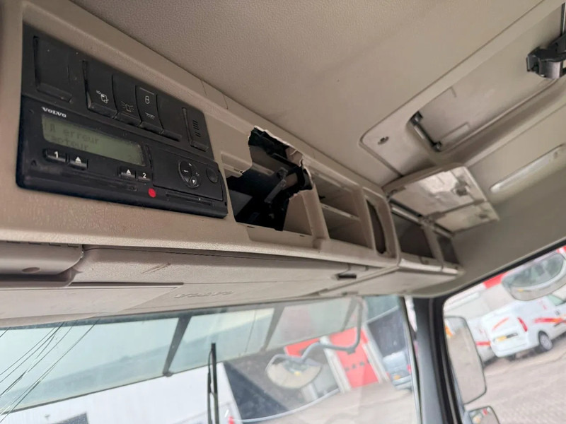 Камион со кабинска шасија Volvo FMX 450 / ENGINE RUNNING / 8X4 / VEB / ONLY:260642 KM / PTO / LIFT+LENKACHSE / ALCOA / AUTOMATIC / EURO-6 / 2014: слика 16 Камион со кабинска шасија Volvo FMX 450 / ENGINE RUNNING / 8X4 / VEB / ONLY:260642 KM / PTO / LIFT+LENKACHSE / ALCOA / AUTOMATIC / EURO-6 / 2014: слика 16