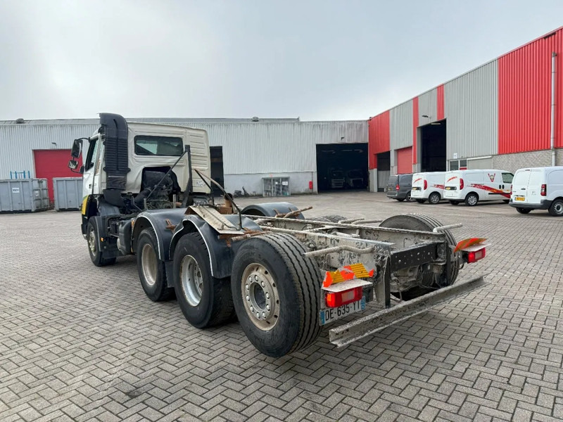 Volvo FMX 450 / ENGINE RUNNING / 8X4 / VEB / ONLY:260642 KM / PTO / LIFT+LENKACHSE / ALCOA / AUTOMATIC / EURO-6 / 2014 - Камион со кабинска шасија: слика 3 Volvo FMX 450 / ENGINE RUNNING / 8X4 / VEB / ONLY:260642 KM / PTO / LIFT+LENKACHSE / ALCOA / AUTOMATIC / EURO-6 / 2014 - Камион со кабинска шасија: слика 3