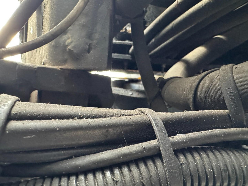 Камион со кран DAF CF410 FAQ HMF 2620, Unfall - Damaged.: слика 7