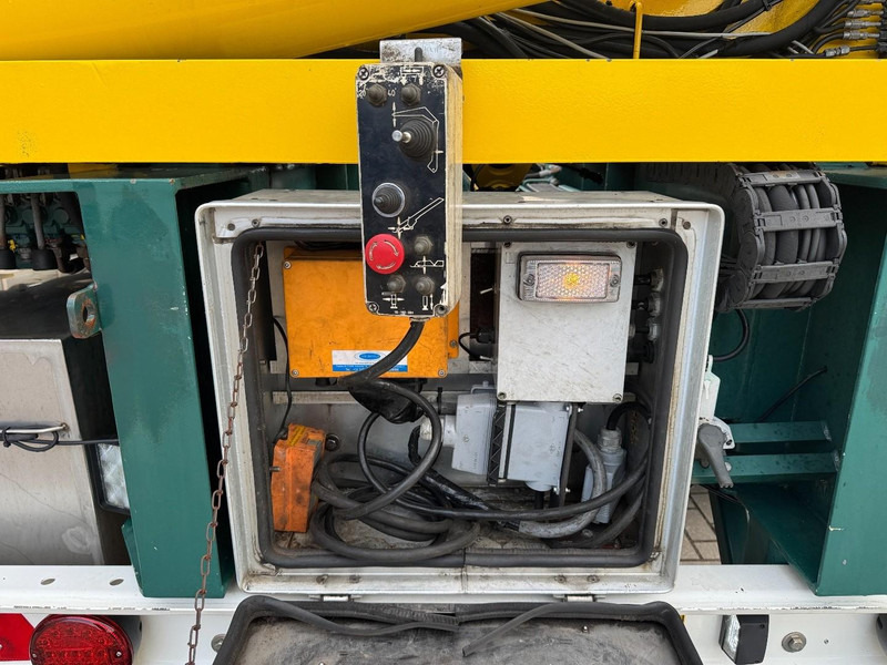 HAMMAR 151 S, Fully renovated, RC, 40 / 30 / 20 Ft - Транспортер на контејнер/ Полуприколка со променливо тело: слика 4 HAMMAR 151 S, Fully renovated, RC, 40 / 30 / 20 Ft - Транспортер на контејнер/ Полуприколка со променливо тело: слика 4