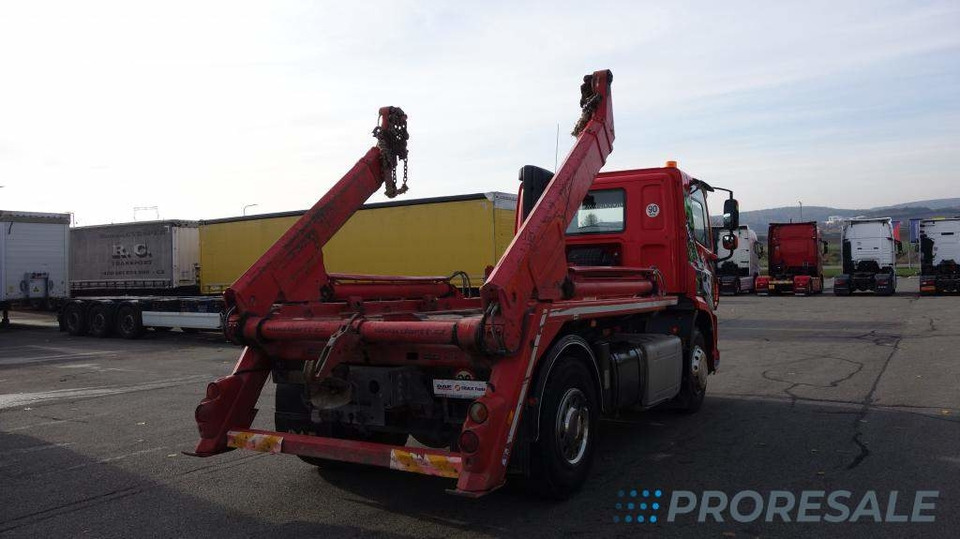 DAF CF 370 FA Day Cab EURO 6 řetězový nosič kontejnerů AK12 - Камион за подигање контејнери: слика 5 DAF CF 370 FA Day Cab EURO 6 řetězový nosič kontejnerů AK12 - Камион за подигање контејнери: слика 5