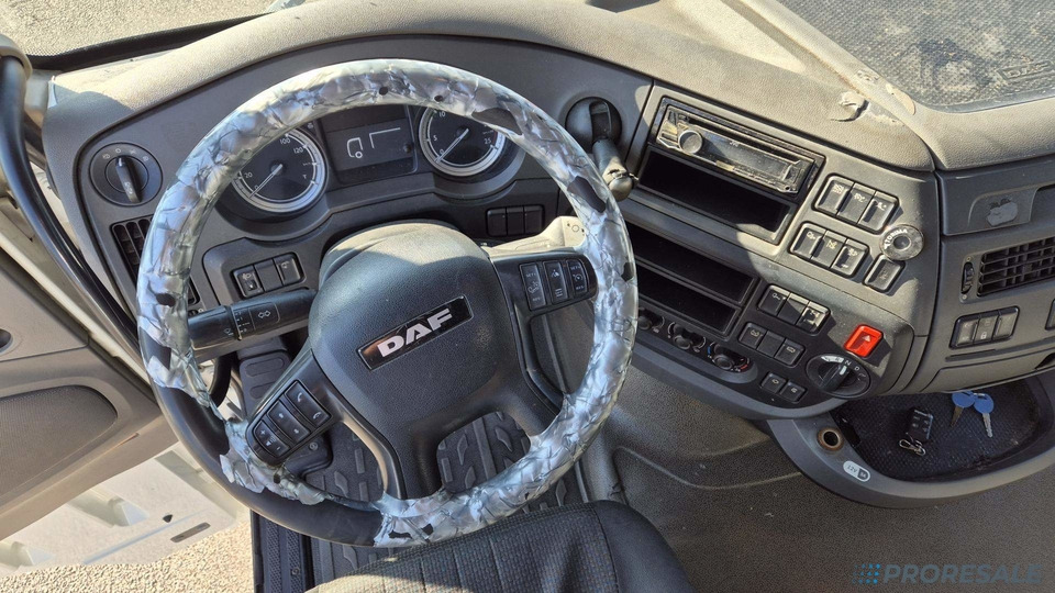 DAF XF 460 FT LOW DECK SSC EURO 6 - Камион влекач: слика 4 DAF XF 460 FT LOW DECK SSC EURO 6 - Камион влекач: слика 4