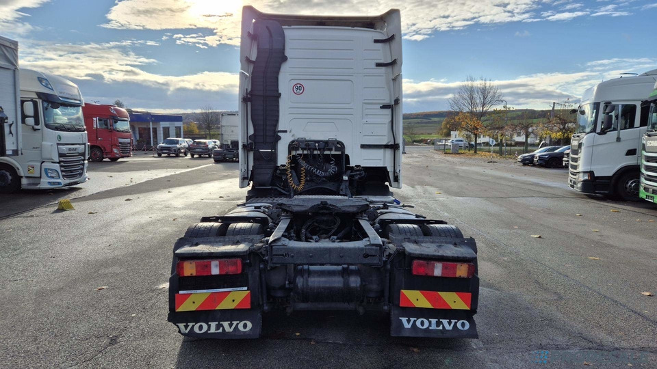 VOLVO FH 13.420 42T LOW DECK EURO 5/EEV - Камион влекач: слика 3 VOLVO FH 13.420 42T LOW DECK EURO 5/EEV - Камион влекач: слика 3