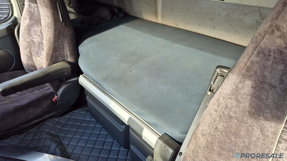 VOLVO FH 13.420 42T LOW DECK EURO 5/EEV - Камион влекач: слика 5 VOLVO FH 13.420 42T LOW DECK EURO 5/EEV - Камион влекач: слика 5