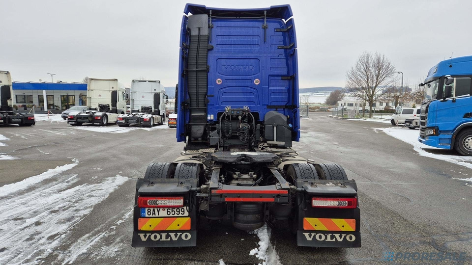 VOLVO FH 500 4X2 LOW DECK EURO 6 - Камион влекач: слика 3 VOLVO FH 500 4X2 LOW DECK EURO 6 - Камион влекач: слика 3