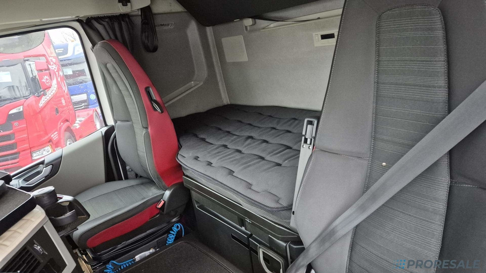 VOLVO FH 500 XL 4X2 EURO 6 - Камион влекач: слика 4 VOLVO FH 500 XL 4X2 EURO 6 - Камион влекач: слика 4