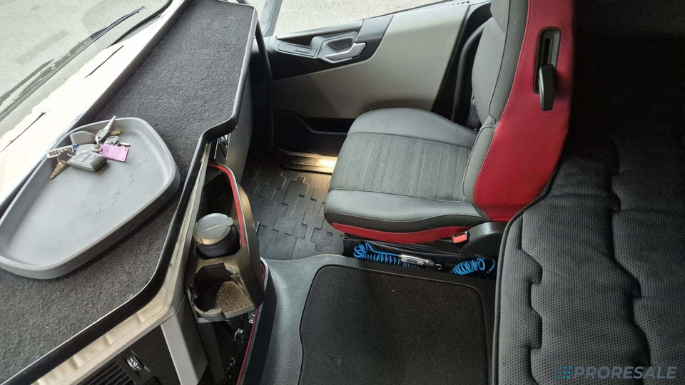 VOLVO FH 500 XL 4X2 EURO 6 - Камион влекач: слика 5 VOLVO FH 500 XL 4X2 EURO 6 - Камион влекач: слика 5