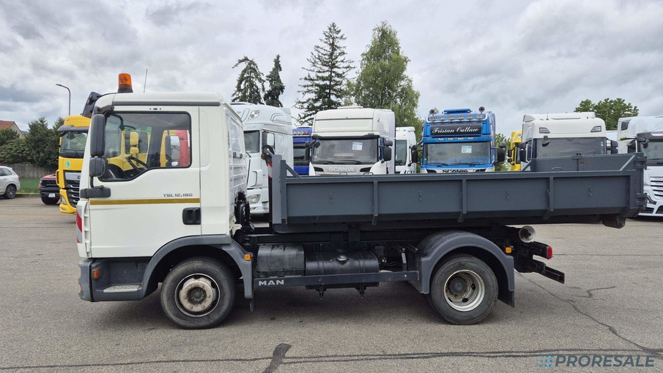 MAN TGL 12.180 4x2 BB EURO 3 - Hákový nosič kontejnerů - Камион со кука за подигање: слика 3 MAN TGL 12.180 4x2 BB EURO 3 - Hákový nosič kontejnerů - Камион со кука за подигање: слика 3