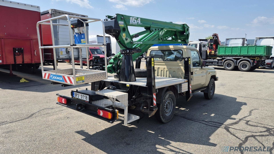 TOYOTA LAND CRUISER 79 montážní plošina - Камион со подигачка кошница: слика 4 TOYOTA LAND CRUISER 79 montážní plošina - Камион со подигачка кошница: слика 4