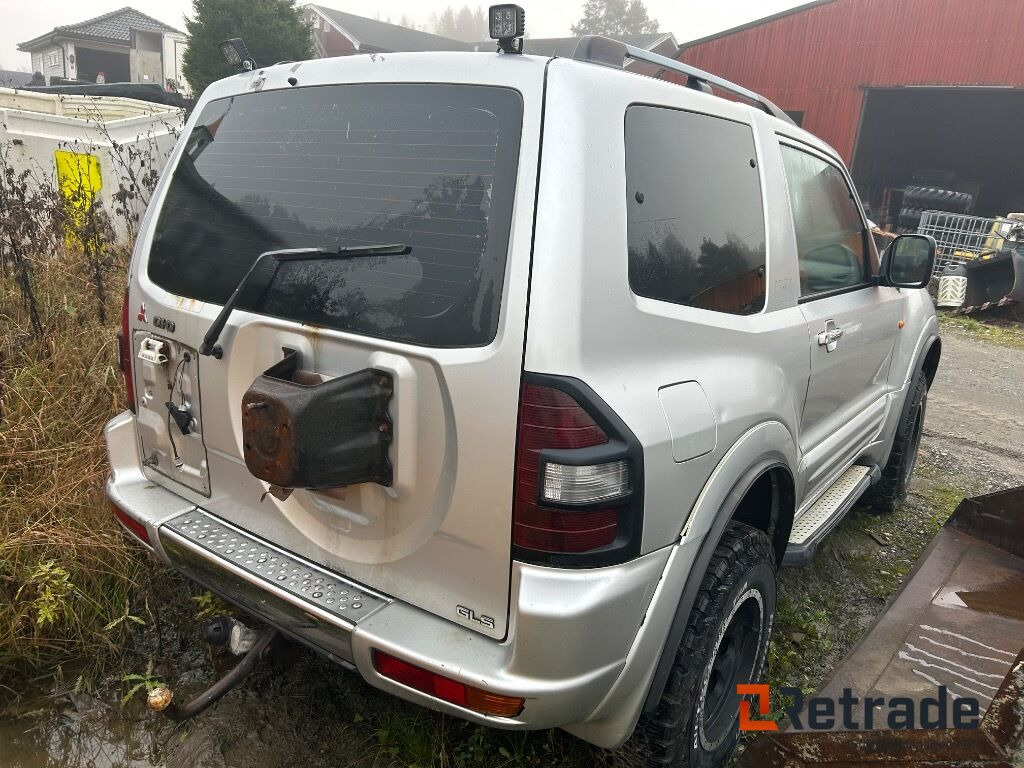 2000 Personbil MITSUBISHI PAJERO GLS 8 (Rep objekt) - Автомобил: слика 3 2000 Personbil MITSUBISHI PAJERO GLS 8 (Rep objekt) - Автомобил: слика 3