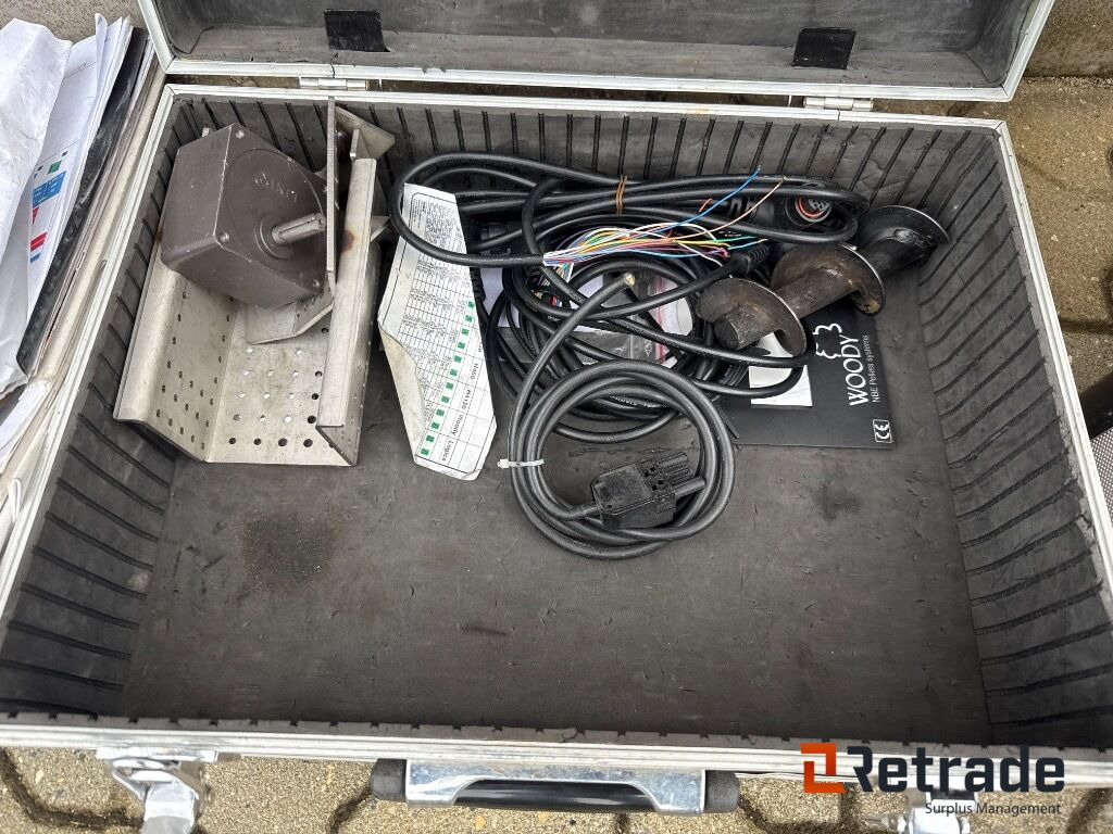 6 metalkufferter med reservedele til pillefyr - Градежна опрема: слика 3 6 metalkufferter med reservedele til pillefyr - Градежна опрема: слика 3