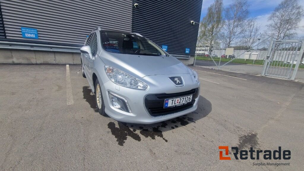 Bil PEUGEOT 308- lav km - Автомобил: слика 2 Bil PEUGEOT 308- lav km - Автомобил: слика 2