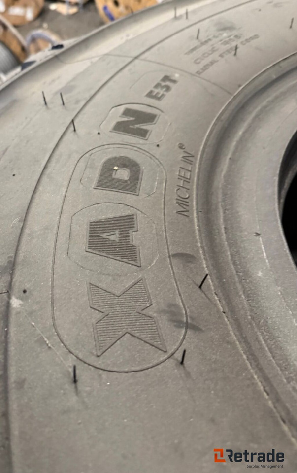 Dekk Michelin XADN - 23.5 - R25 - 4stk. - Градежна опрема: слика 3 Dekk Michelin XADN - 23.5 - R25 - 4stk. - Градежна опрема: слика 3