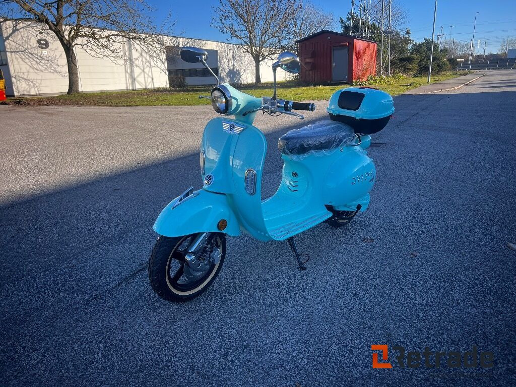 EL Skoter/EL moped Dreems Amalfi - Hely ny - Мотоцикл: слика 1 EL Skoter/EL moped Dreems Amalfi - Hely ny - Мотоцикл: слика 1