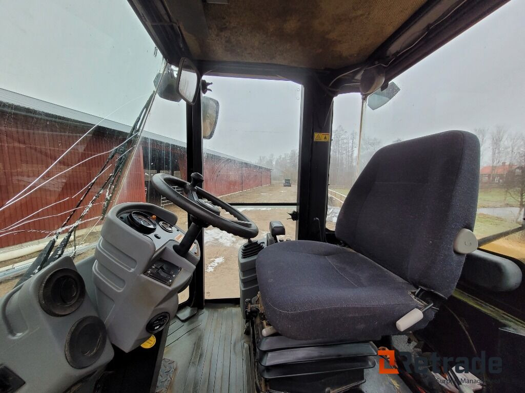 Vält Jordpackningsvält CAT CS 423 E - Градежна машина: слика 5 Vält Jordpackningsvält CAT CS 423 E - Градежна машина: слика 5