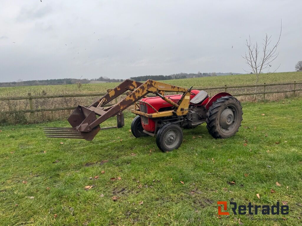 Massey Ferguson 135 traktor - Трактор: слика 1 Massey Ferguson 135 traktor - Трактор: слика 1