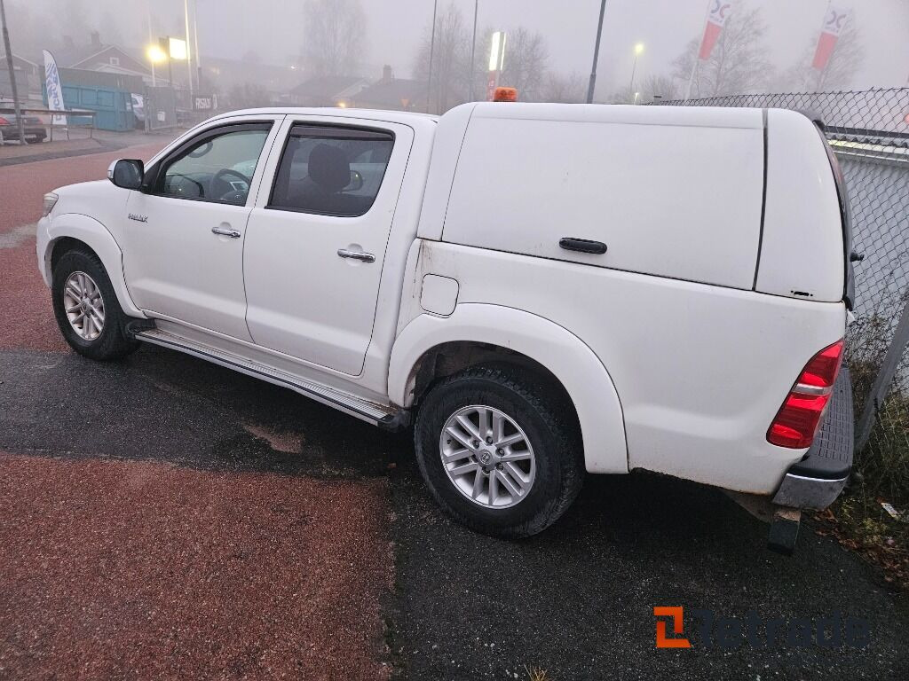 Toyota Hilux 3.0 Dubbelhytt 4wd - Автомобил: слика 5 Toyota Hilux 3.0 Dubbelhytt 4wd - Автомобил: слика 5